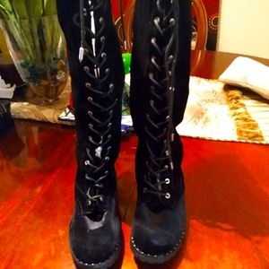 Tall black boots..Ramona is the style..size 8